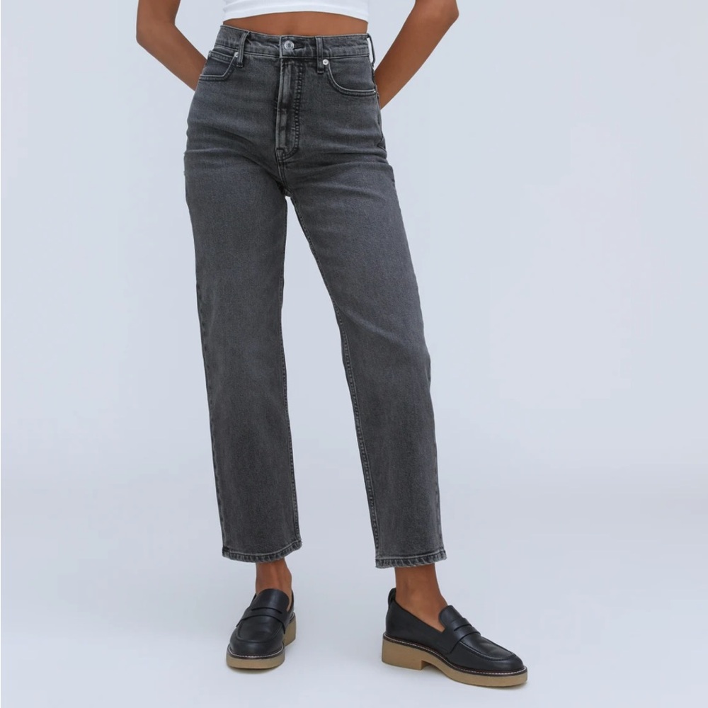 Everlane Way-High Jeans In Washed Black